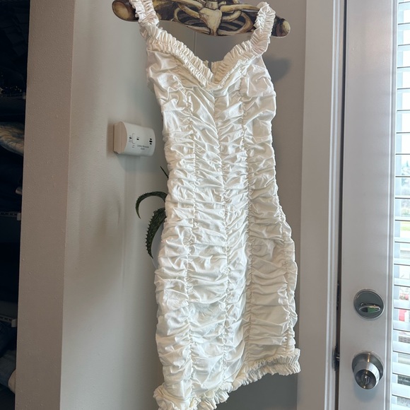 House of CB Hermoine Off-the-Shoulder White Rouched Mini Dress - Picture 3 of 9